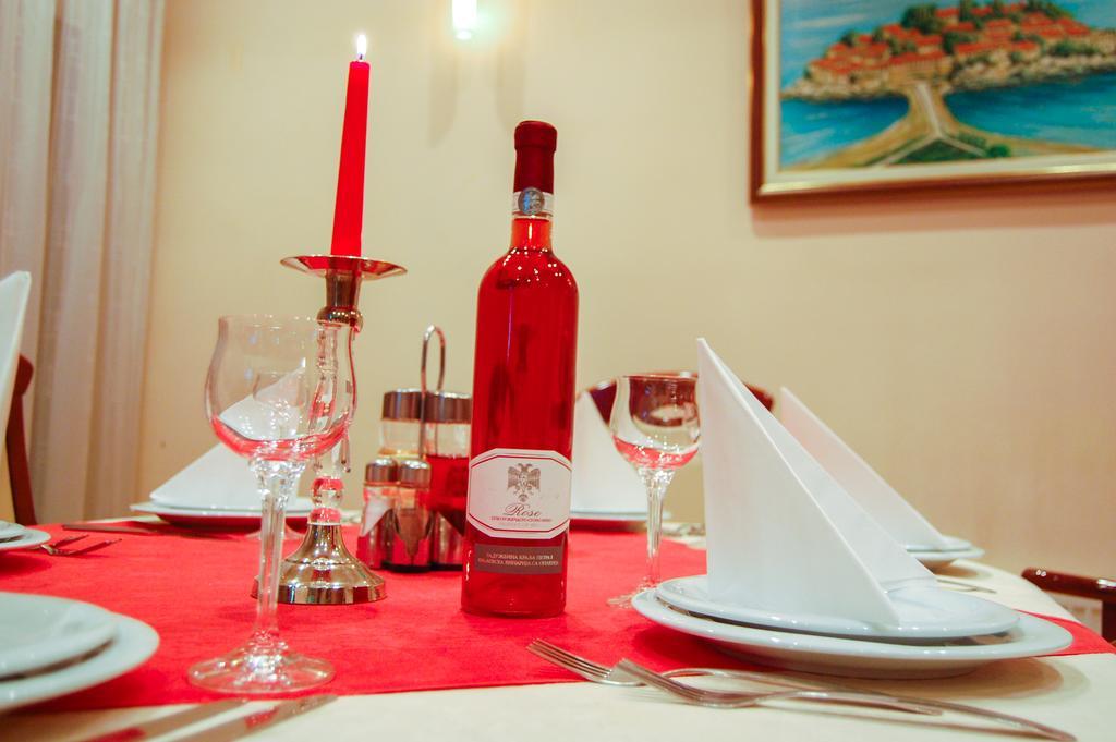 Hotel Montenegro Struga Ngoại thất bức ảnh