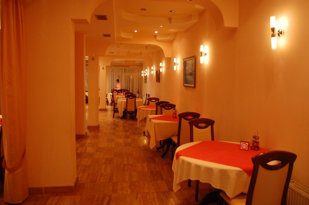 Hotel Montenegro Struga Ngoại thất bức ảnh